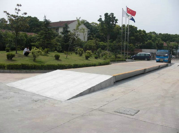 落地式油壓機(jī)